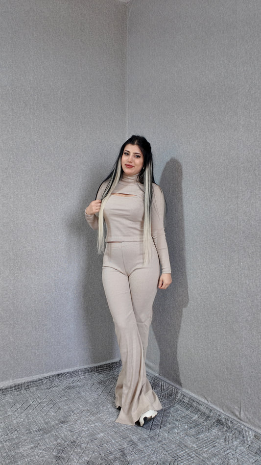 Göğüs Dekolteli Kaşkorse Takım Bej